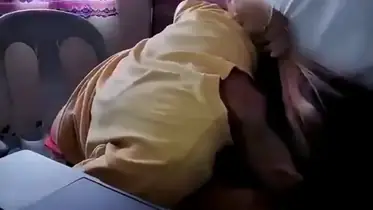 Tante Gembrot Cari Keringat di Rumah